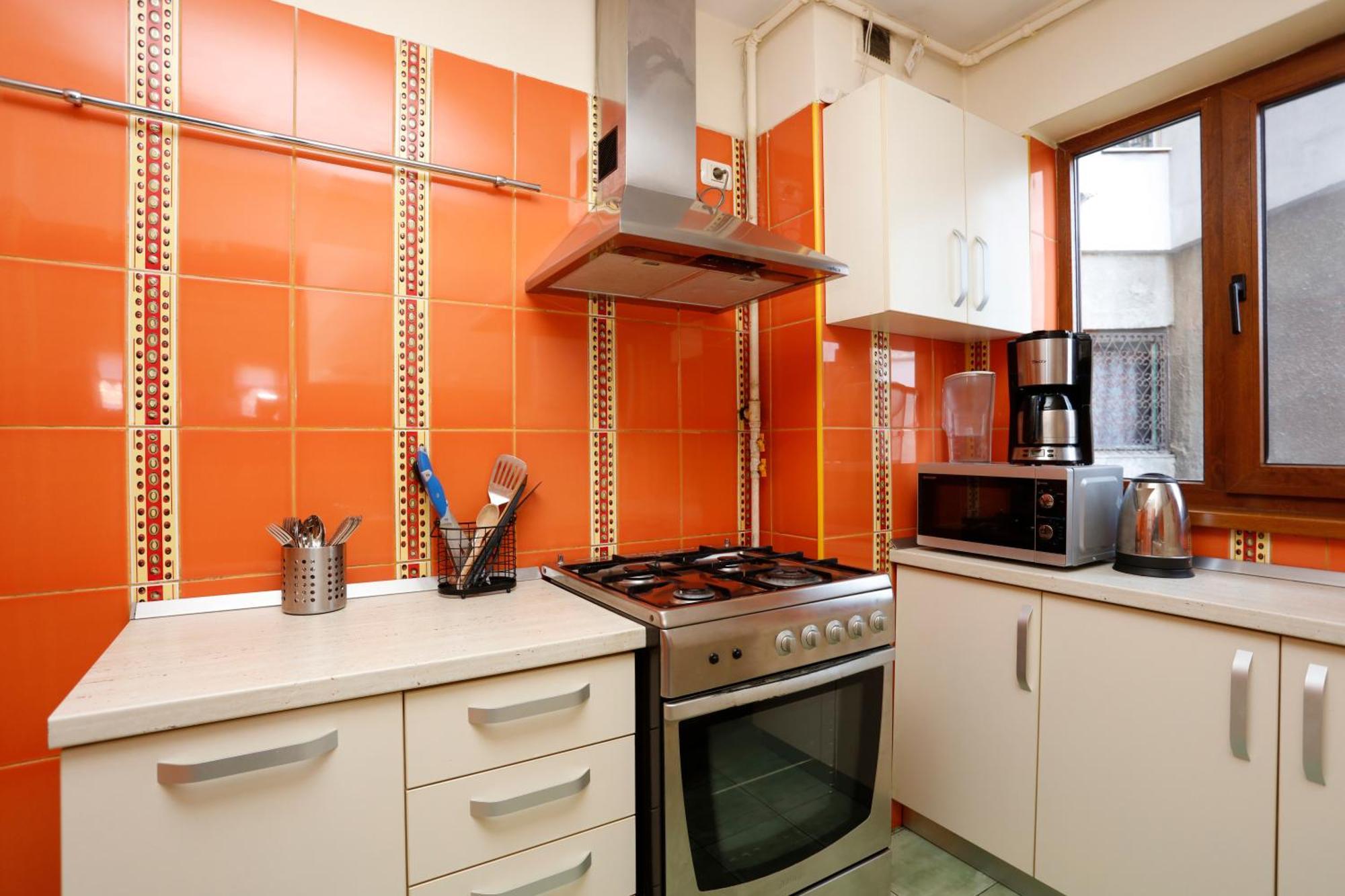 Peaceful Getaway - Generous 3-Bedroom Sanctuary - Close To Historic Old Town Bucarest Esterno foto