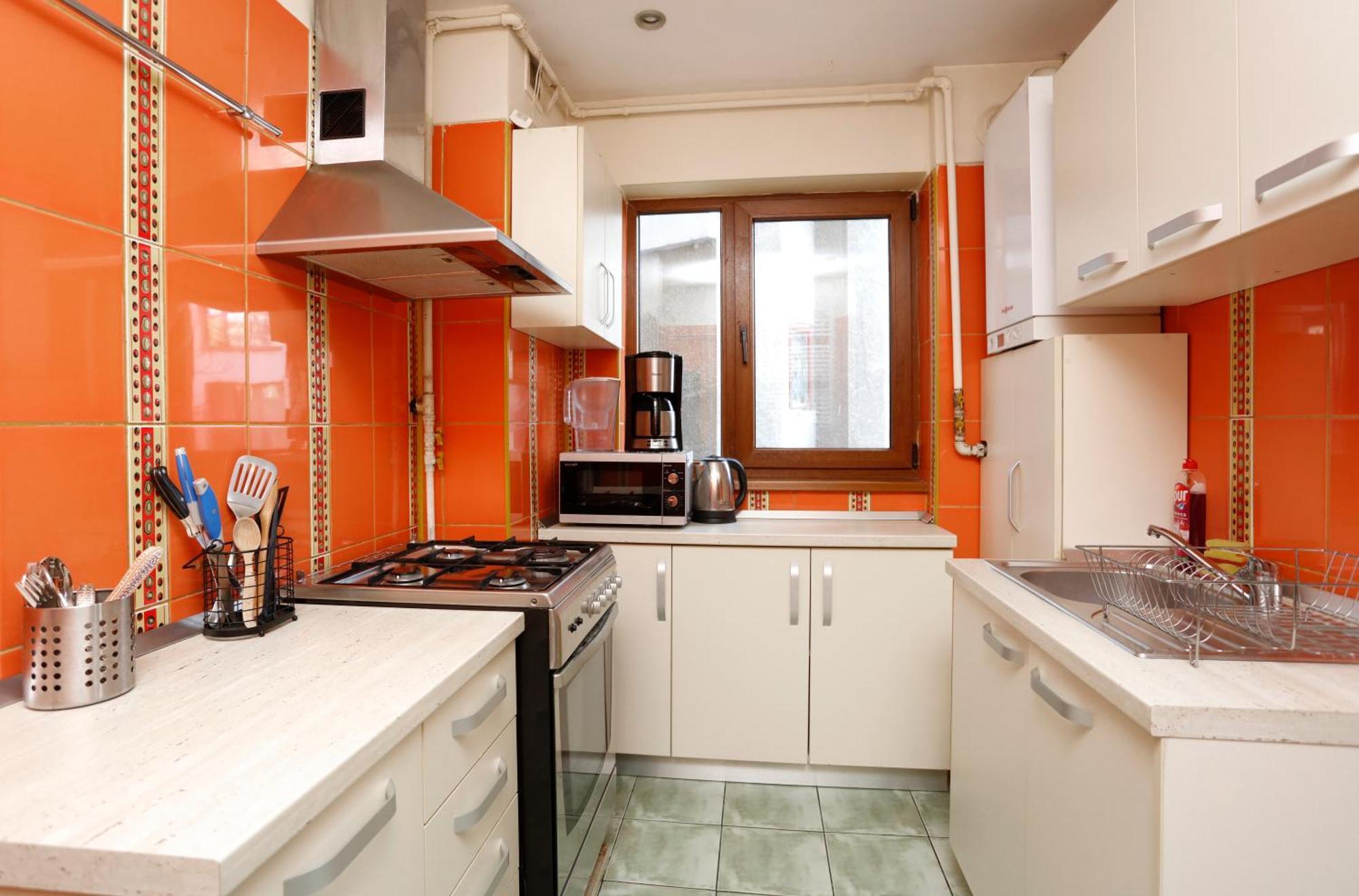 Peaceful Getaway - Generous 3-Bedroom Sanctuary - Close To Historic Old Town Bucarest Esterno foto